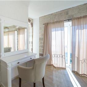 2 Bedroom Apartment with 2 Shared Pools, sleeps 4